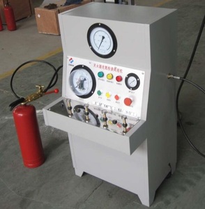 Machine de <span class=keywords><strong>remplissage</strong></span> d'<span class=keywords><strong>extincteur</strong></span> CO2 électrique automatique <span class=keywords><strong>Prix</strong></span> bas Emballage de caisse en bois facile à utiliser - Product Image 1