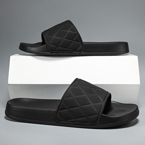 Pantoufles d'intérieur noires à semelle EVA antidérapante et épaisse pour usage intérieur et extérieur, taille 36 à 45 - Product Image 1