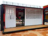 Maßgefertigter Vorgefertigter Container-Shop Tragbarer Einzelhandels-Kiosk Erweiterbarer Container-Laden für Outdoor-Verkaufsstände Villa-Nutzung Modern