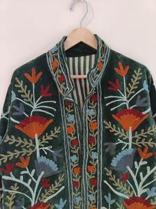 Chaqueta Bomber Clásica de Terciopelo Verde Oscuro, Reversible, Transpirable y Ecológica, con Bordado Floral, Lista para el Invierno - Product Image 4