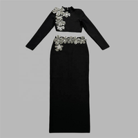 Ensemble Robe Bandage Chic Noir Deux Pièces pour Femme : Haut à Manches Longues Orné de Fleurs et de Diamants & Jupe Moulante à Effet Bandage – Vente en Gros