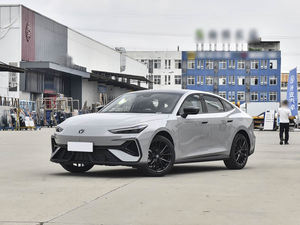 Changan UNI-V 2025 3ème Génération 1.5T 500Bar Premium 1029 Hatchback Faible Coût d'Entretien Parfait pour les Jeunes Conducteurs et les Trajets Quotidiens - Product Image 1