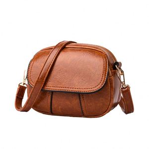 Sac bandoulière femme style moderne idéal pour les voyages et le travail en nylon - Product Image 1