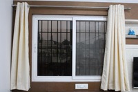 Ventana corredera de PVC de un solo acristalamiento UPVC duradera, apertura Horizontal para hoteles, apartamentos, villas, Persiana de fibra de vidrio, diseño de plástico