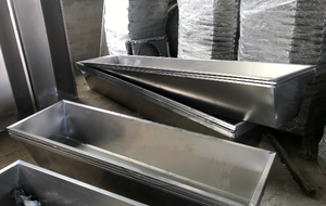 <span class=keywords><strong>Abbeveratoio</strong></span> e Mangiatoia Resistente per Bestiame, per Alimentazione a Foraggio in <span class=keywords><strong>Stalla</strong></span> e Allevamento Quotidiano di Bovini e Ovini - Product Image 6
