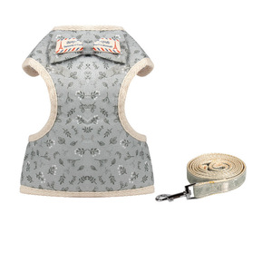 नई प्लेड गैर-रिट्रेटेबल पालतू पट्टा और हार्नेस सेट बनियान-शैली बिल्लियों और कुत्तों के लिए सभी मौसमों पालतू परिधान थोक - Product Image 5