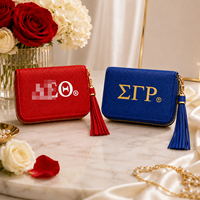 Dompet Wanita Gaya Trendy Kulit PU Merah dengan Resleting Pendek dan Hiasan Rumbai Panjang, Dompet Wanita DST SGR Persatuan Mahasiswi Yunani