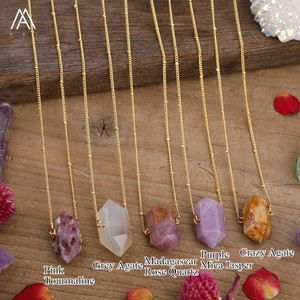 Collar con Colgante de Cristal de Cuarzo Natural en Bruto, Envuelto en Alambre, Joyería Curativa para Amantes del Estilo Bohemia - Product Image 3