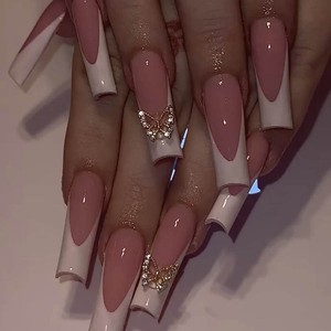 Faux ongles à presser faits main, forme cercueil moyenne, motifs 3D nœud et perle, designs variés pour mariage - Product Image 1