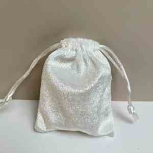 Sac en velours personnalisé avec cordon de serrage pour le rangement de bijoux, sac en velours avec cordon de serrage - Product Image 4