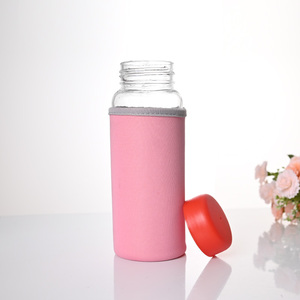Bouteille d'eau <span class=keywords><strong>Voss</strong></span> 400ml en <span class=keywords><strong>verre</strong></span> jus avec couvercle en plastique personnalisé unique vente en gros - Product Image 4