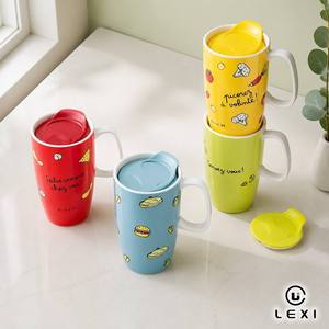 Juego de Tazas de Viaje con Frases en Francés de Cuatro Colores: Rojo, Amarillo, Azul Pizarra, Blanco Lima, con Asa y Tapa a Juego, Letras y <span class=keywords><strong>Dibujos</strong></span> de Comida - Product Image 2
