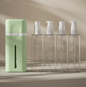 Bouteille de voyage portable 4 en 1, rechargeable, anti-fuite, en plastique, avec étui de rangement pour les voyages d'affaires, le camping, la salle de sport - Product Image 2