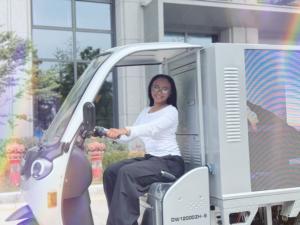 รถสกู๊ตเตอร์สามล้อไฟฟ้าสำหรับโฆษณาเคลื่อนที่กลางแจ้ง พร้อมไฟ LED - Product Image 4