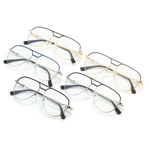 Gafas de Sol de Titanio de Alta Calidad con Protección UV, Logotipo Personalizado, Polarizadas, de Lujo, Retro, con Filtro de Luz Azul, para Hombre y Mujer - Product Image 5