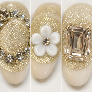 Faux ongles à presser faits main en acrylique avec paillettes et strass, couvrance totale, forme amande, motif floral blanc de luxe, élégants - Product Image 3