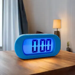 Moderne quadratische LCD-Silizium-Wecker mit Snooze-Batterie-Design Neuheit Digitalkalender für den heimgebrauch