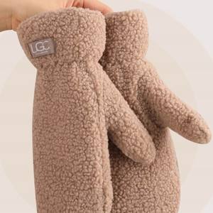 Mitaines en fausse fourrure Uggfluff pour femmes, longueur poignet, sans doigts, doublées de sherpa, mitaines convertibles en gants - Product Image 6