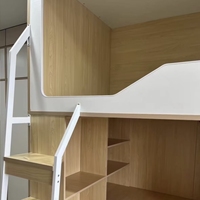 Lit mezzanine capsule spatiale bicolore avec rangement sous le bureau, escalier, armoire, coin creux en arc, lit multifonction pour petit appartement