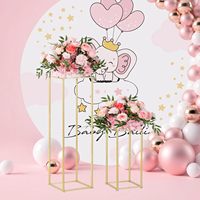 Support à fleurs élégant en métal doré, décoration de table élégante pour les mariages, centre de table et décorations de table pour les mariages