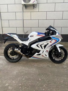<span class=keywords><strong>Moto</strong></span> à essence d'occasion BMW1 Double-R avec <span class=keywords><strong>moteur</strong></span> de 250 cm3, modèle sportif, vitesse maximale supérieure à 180 km/h - Product Image 3