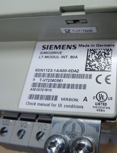 Module d'alimentation SIMODRIVE 611 6SN1123-1AA00-0DA2 1 axe 80 Refroidissement interne 220V 32 E/S Automatisation industrielle - Product Image 1