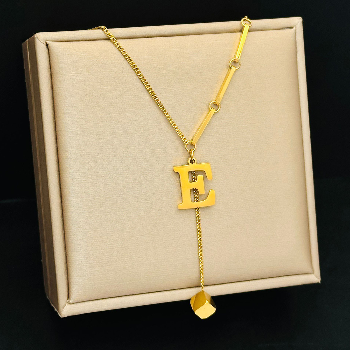 Letter e