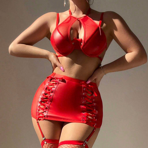 Ensemble de Lingerie trois pièces Sexy de haute qualité pour femmes soutien-gorge en cuir PU Mini jupe à bretelles et string chemise de nuit uniformes Passion - Product Image 5