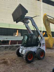 Chargeuse compacte S300 modèle 2023 d'occasion en excellent état, moteur et roulements inclus, équipement de construction à vendre - Product Image 5