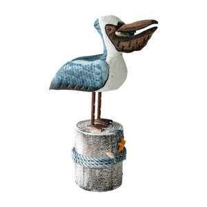 Ornement artisanal en bois Pelican, décoration de maison méditerranéenne, oiseau bleu, design sur souche d'arbre - Product Image 4