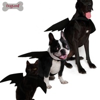 Vente en gros feutre solide Halloween chauve-souris homme chien Cosplay hiver saison chien Costumes avec ailes de chauve-souris pour chats accessoire chapeau