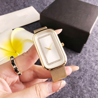 Permintaan Katalog Jam Tangan Wanita Desain Italia Kecil Segar, Berbahan Baja, Perhiasan, Jam Quartz, Kotak, Warna Emas