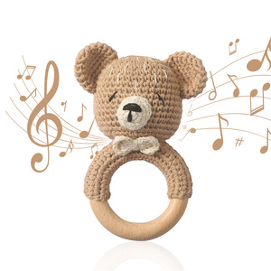 Hochet d'éveil en bois fait main <span class=keywords><strong>pour</strong></span> bébé, hochet en <span class=keywords><strong>crochet</strong></span> en forme d'ours, jouet à agiter <span class=keywords><strong>pour</strong></span> nourrissons et tout-petits - Product Image 2