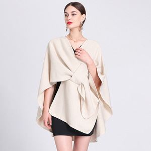Bán Buôn 2026 Của Phụ Nữ Thanh Lịch Rắn Màu Giả Cashmere Poncho Khăn Choàng Kích Thước Miễn Phí Mùa Thu Mùa Đông Ấm Ruana Truyền Thống Khăn Choàng - Product Image 2