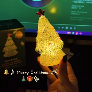 <span class=keywords><strong>Sapin</strong></span> <span class=keywords><strong>de</strong></span> Noël lumineux <span class=keywords><strong>de</strong></span> style Murano fait main pour la décoration <span class=keywords><strong>de</strong></span> table <span class=keywords><strong>de</strong></span> Noël, ensemble <span class=keywords><strong>de</strong></span> décorations <span class=keywords><strong>de</strong></span> <span class=keywords><strong>sapin</strong></span> <span class=keywords><strong>de</strong></span> Noël miniature en verre, ensemble cadeau - Product Image 1