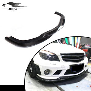 Labbro paraurti anteriore W204 C63 in fibra di carbonio per Mercedes Benz W204 C63 2007-2012 - Product Image 1