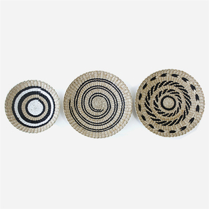 Oneup — panier africain rond noir, lot de décorative tissée en jonc de mer, haut de gamme, bon marché, plaque à suspendre, bleu, 2022 - Product Image 4