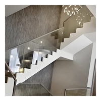 Prima Moderne Escalier Droit Lumière avec Senior Long Cube Lustres Verre Marche Haut Plafond Conception Personnalisée Escalier en Bois