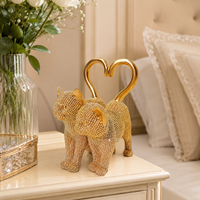 Statue de couple de chats en résine, figurine avec queues en forme de cœur, sculpture de chat romantique, ornement de bureau, cadeau de la Saint-Valentin, décoration artisanale pour la maison