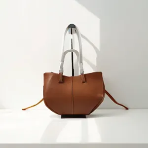 Sac à main élégant pour <span class=keywords><strong>femme</strong></span> en <span class=keywords><strong>cuir</strong></span> véritable vintage, couleur unie, imperméable, grande capacité, sans bandoulière, avec fermeture à rabat - Product Image 3