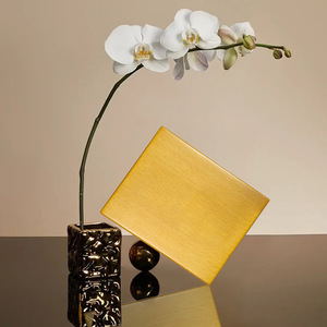 Boîte de rangement en bois massif carrée 106mmx88mmx79mm, boîte à bijoux faite à la main, décorative - Product Image 1
