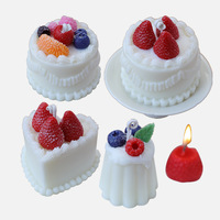 Handgemachte Sojawachs-Duftkerze in Früchtekuchen-Form, Realistische Erdbeer-Sahne-Dessert Aromatherapie-Kerze, Kreatives Lebensmittelförmiges Geschenk