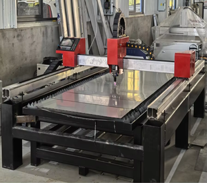 Découpeuse laser à fibre métallique industrielle, générateur MAX Raycus, tête de focalisation automatique OSPRI, haute précision, machine de découpe CNC CE - Product Image 1