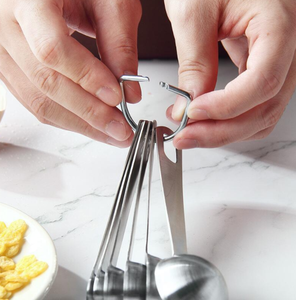 Juego de 14 Piezas de Tazas y Cucharas Medidoras de Acero Inoxidable para Repostería - Product Image 4