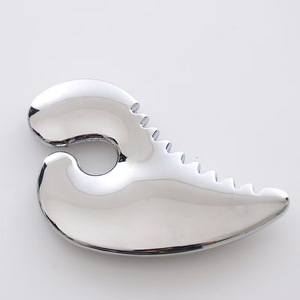 Nouvel outil de massage facial et cervical en alliage de zinc en forme de cœur, avec dents, pour le corps entier, planche Gua Sha innovante pour le raclage. - Product Image 2