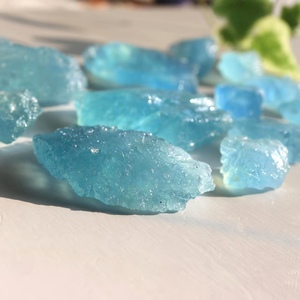 प्राकृतिक एक्वामरीन क्रिस्टल रत्न क्रिस्टल प्रेमियों के लिए कच्चे पत्थर के प्राकृतिक रत्न आभूषण - Product Image 3