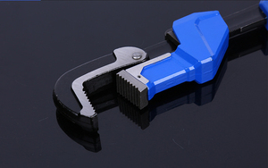 Clé pour tuyau de jardin en alliage d'aluminium de 14 pouces avec clé hexagonale Outil de <span class=keywords><strong>plombier</strong></span> à petit couple Clé de plomberie pour plombiers - Product Image 3