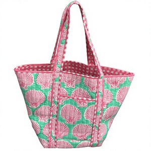 Sac fourre-tout en coton matelassé à imprimé floral fait main de qualité supérieure, sac de plage, sac de voyage, sac de demoiselle d'honneur, cadeau pour maman - Product Image 1