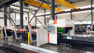 Macchina da Taglio Laser CNC per Tubi Metallici 1500W 3kW 6kW con Controllo Cypcut, Alta Produttività, 3 Assi, 6500mm - Product Image 3