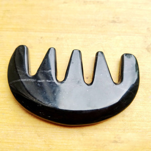 HZ personnalisé Gua Sha ensemble et huile <span class=keywords><strong>pour</strong></span> <span class=keywords><strong>le</strong></span> <span class=keywords><strong>visage</strong></span> <span class=keywords><strong>japonais</strong></span> avec masseur Guasha Jade néphrite or en acier inoxydable - Product Image 3